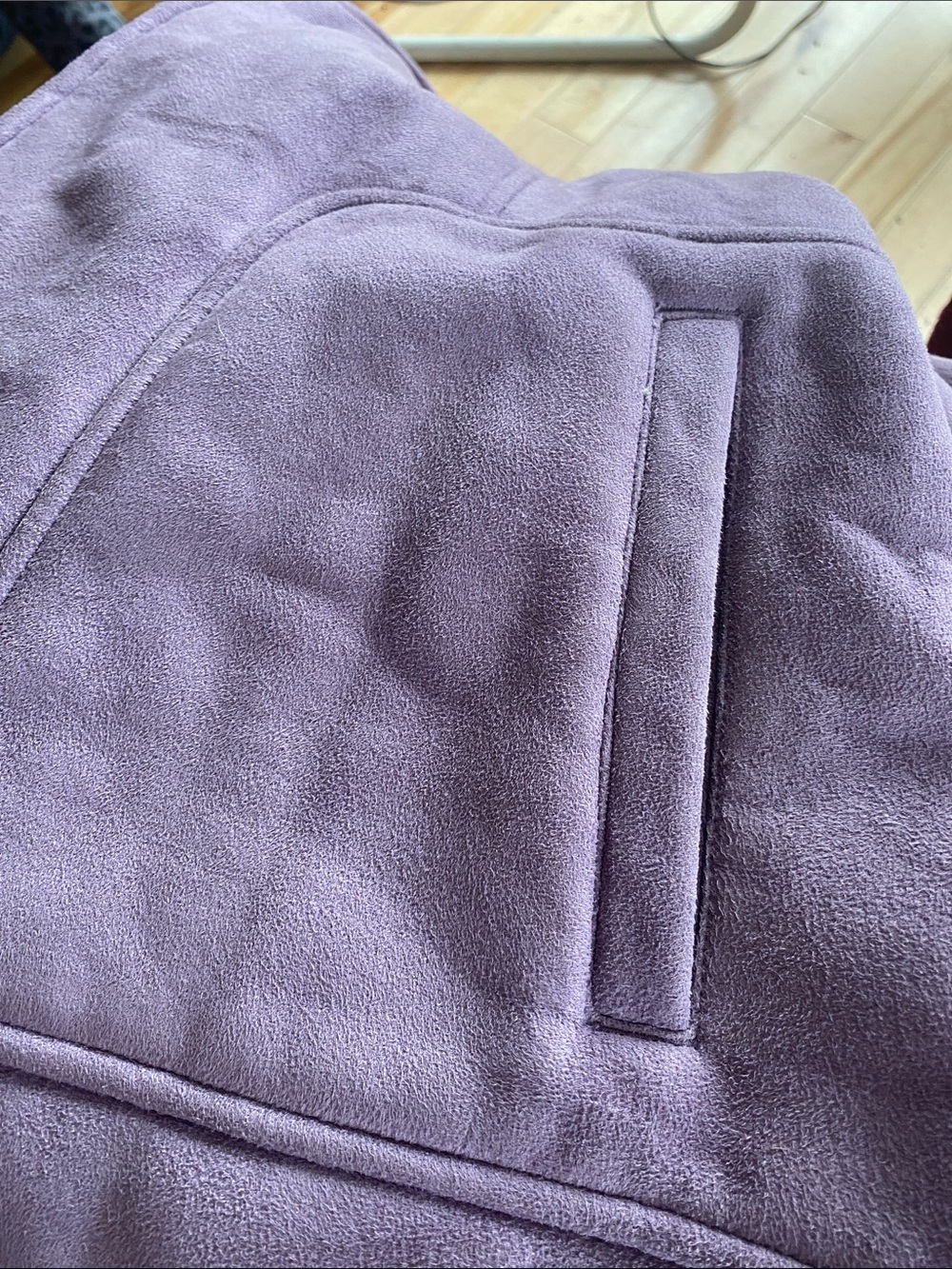 Women’s Lavender Faux Suede Zip-Front Coat with Sherpa Lining - Picture 5 of 6